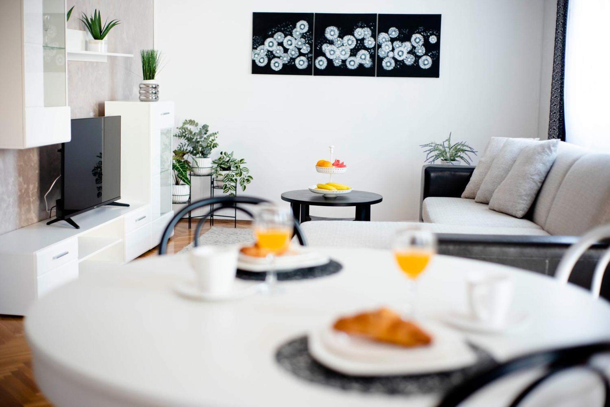 Apartman Karla Sinj Ngoại thất bức ảnh